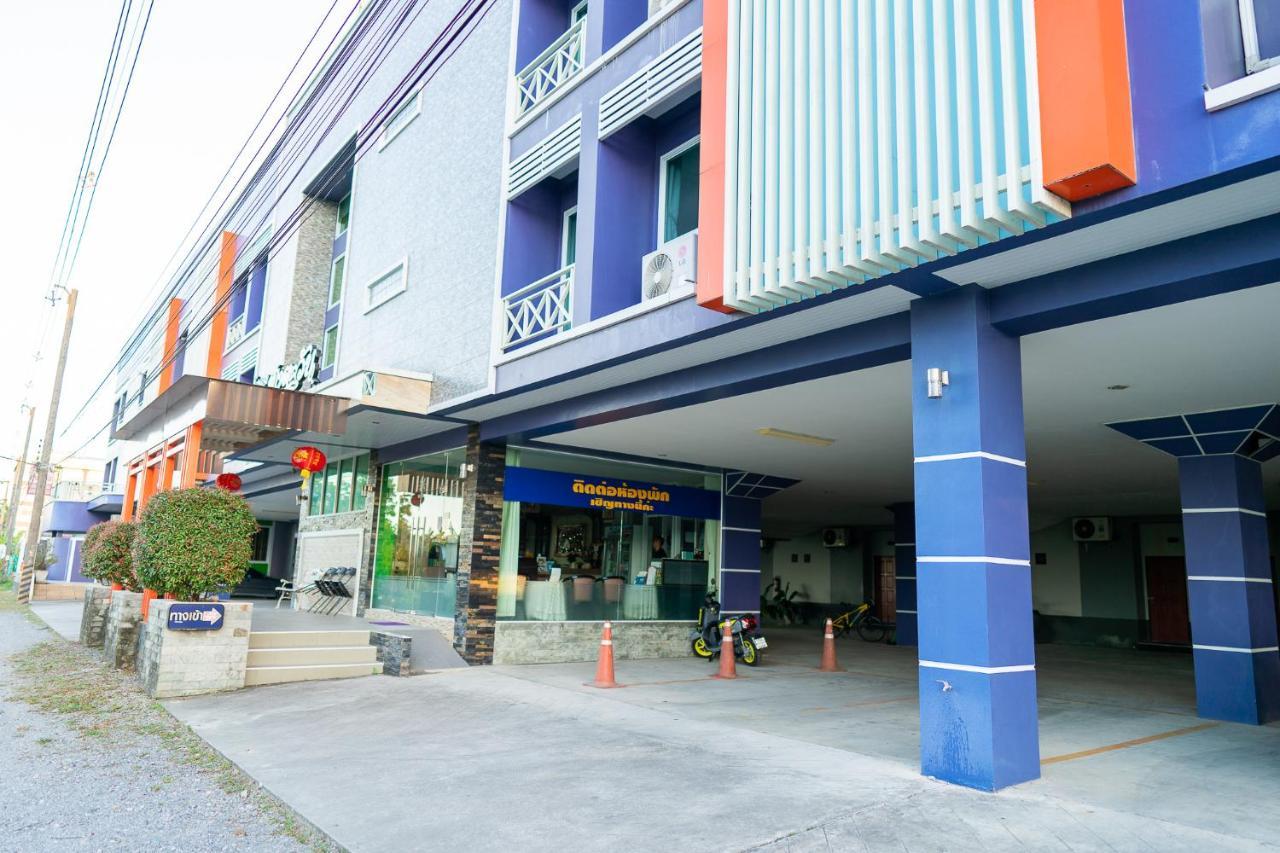 Thungtawan Hotel Nakhon Si Thammarat Ngoại thất bức ảnh